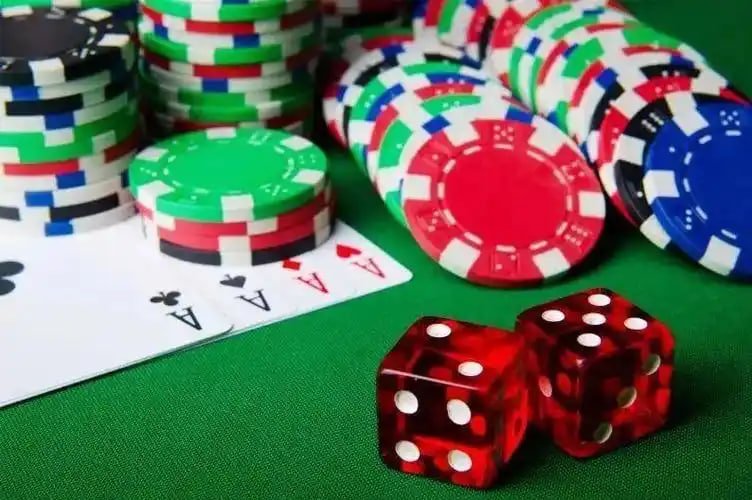 Studio Monopoly Live ziptogel dengan dealer dan papan monopoli